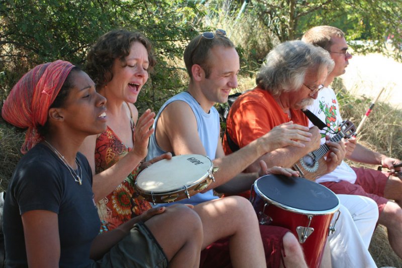 Session mit Banda Cajú im Café Sand
